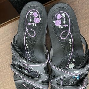 Gold pigeon shoes GP slide